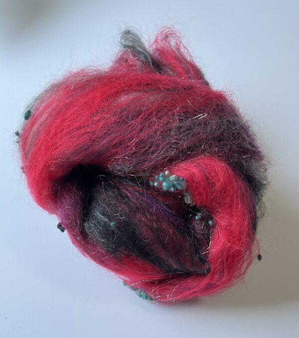 Art Batt - Black and Red : Merino, kid mohair, angelina, neps - Image 3