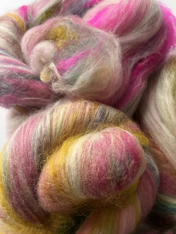Art Batt : Soft Rainbow Merino Cormo/Romney Lamb - Image 3