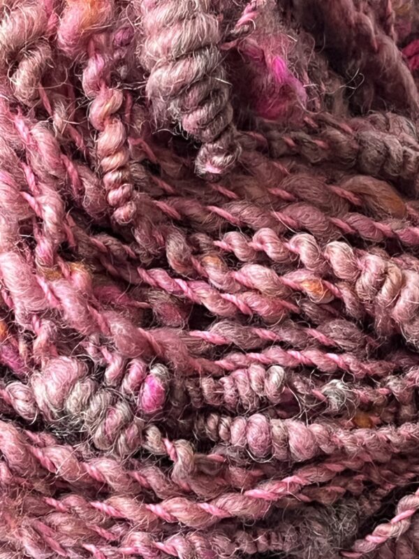 Art YARN Pink Blush : Gotland Top, Corriedale, Merino, Bamboo, Wensleydale - Image 3